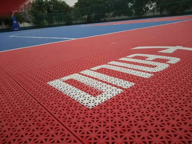 Cancha deportiva piso PP instalación profesional MAMKAM