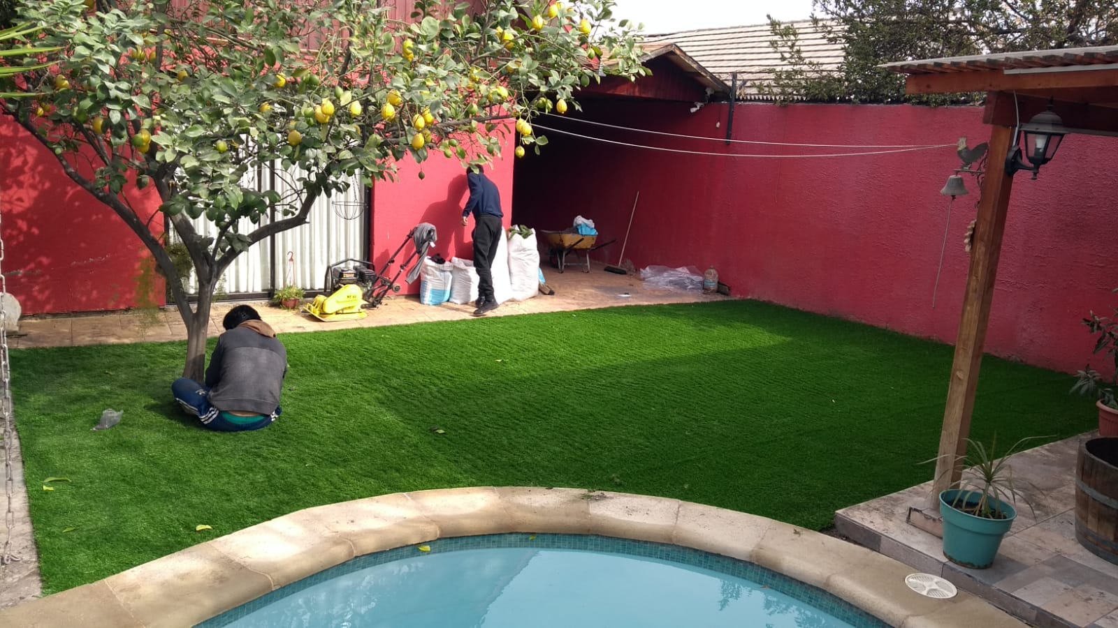 Manto antimaleza pasto sintético instalación MAMKAM